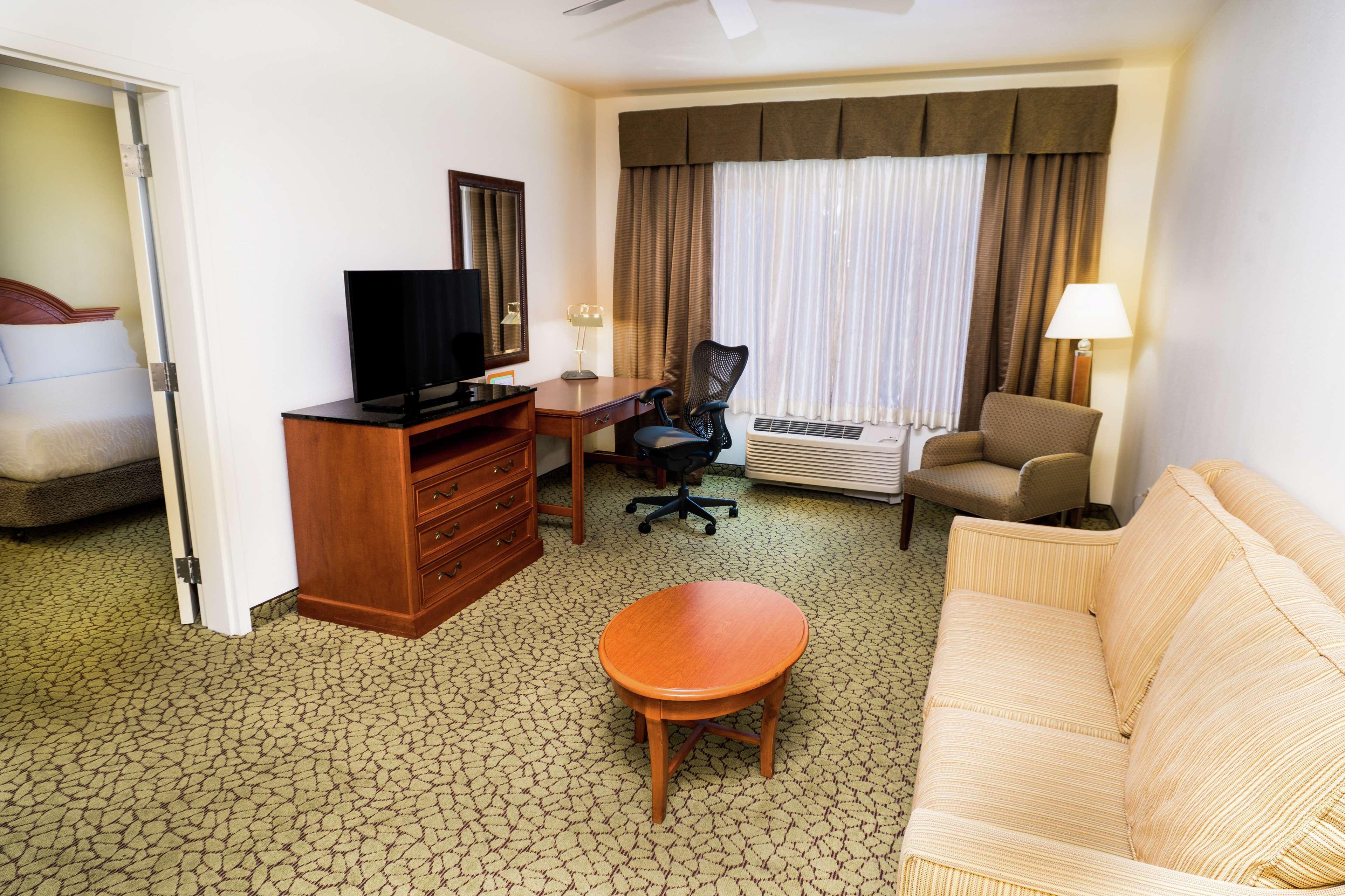 Hilton Garden Inn Ontario Rancho Cucamonga Exterior foto