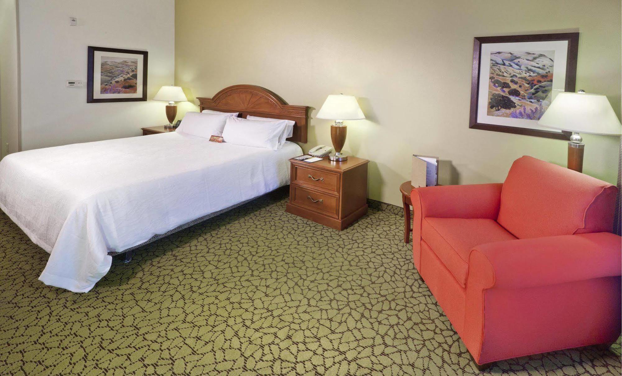 Hilton Garden Inn Ontario Rancho Cucamonga Exterior foto